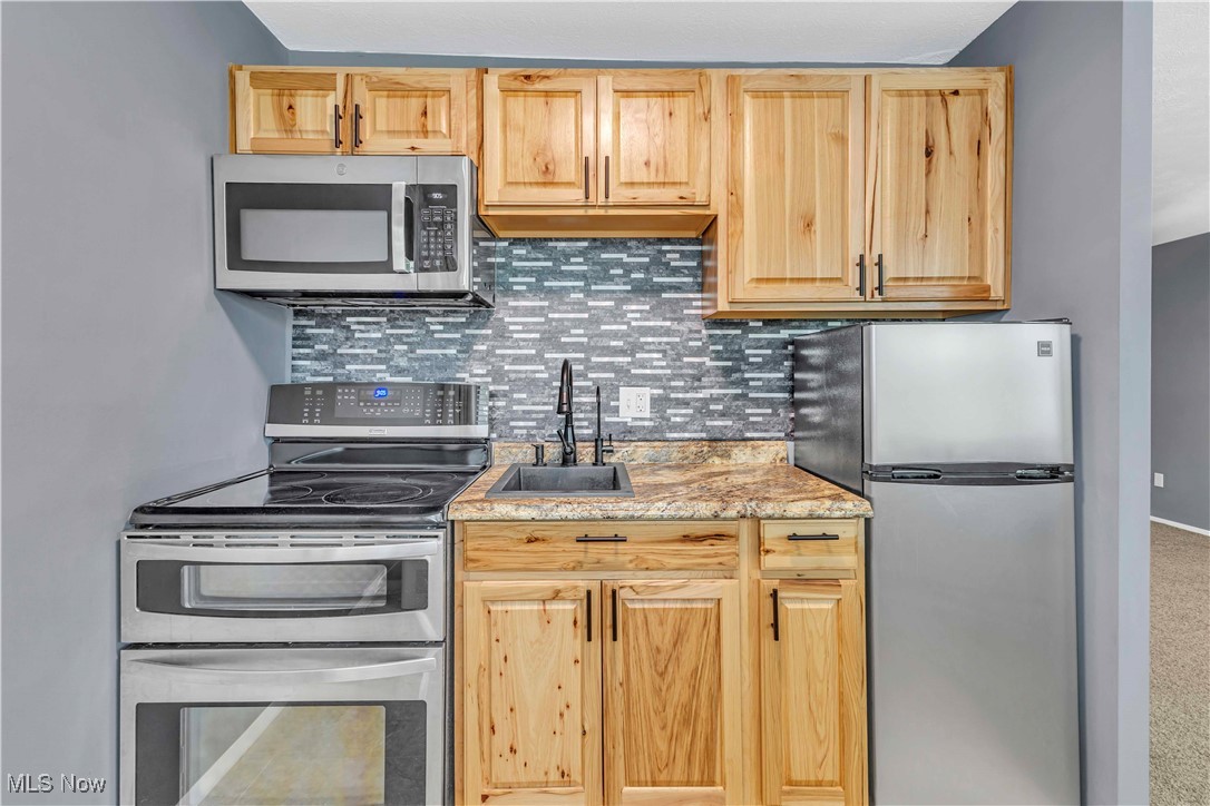 6640 Pearl Road 104