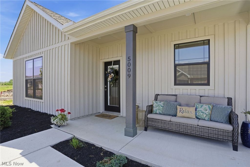 Photo of 5009 Coventry Circle, Huron, OH 44839 (MLS # 5211162)