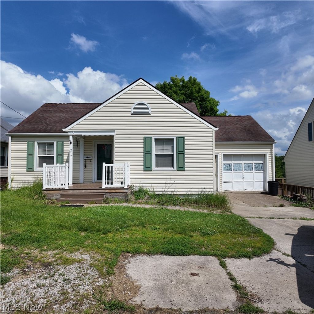Photo of 217 S Marietta Street, St Clairsville, OH 43950 (MLS # 5212895)