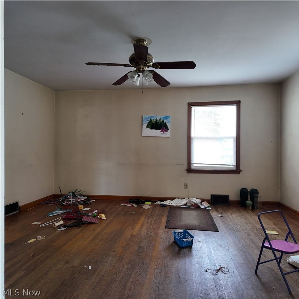 Photo of 217 S Marietta Street, St Clairsville, OH 43950 (MLS # 5212895)