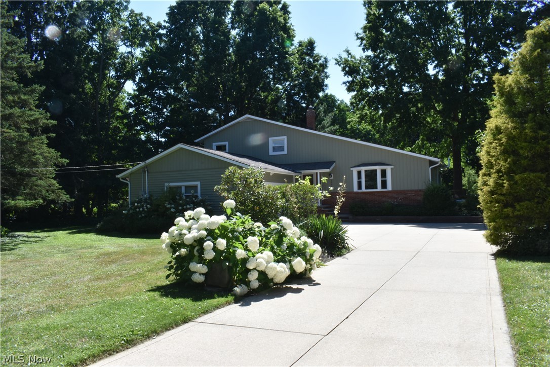 View Willoughby Hills, OH 44094 house