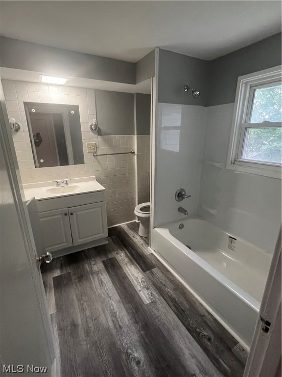 Mccourt - Residential Lease