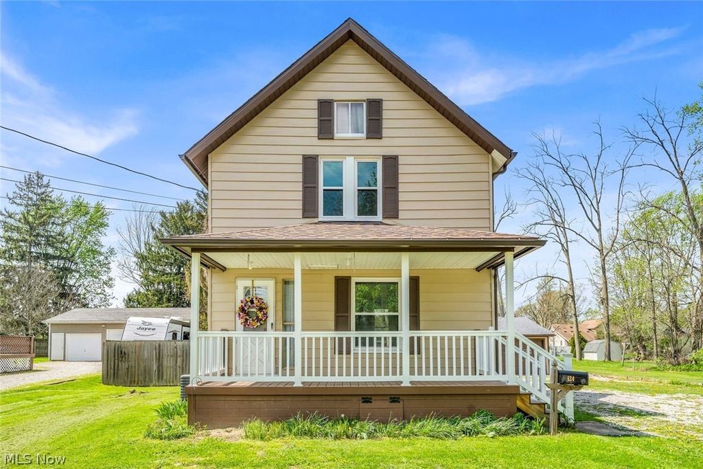 Photo of 124 Bennett Street, Wellington, OH 44090 (MLS # 5203523)