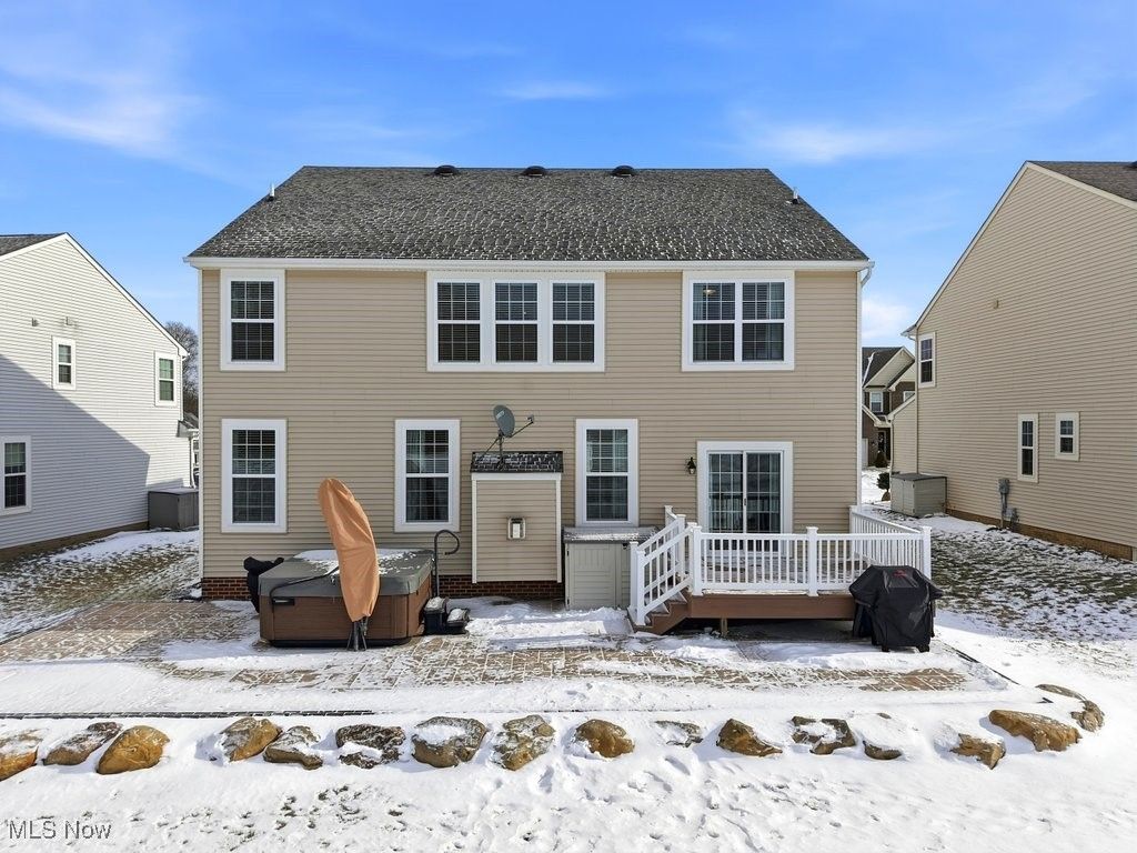 Photo of 984 Hawkin Lane, Aurora, OH 44202 (MLS # 5183536)