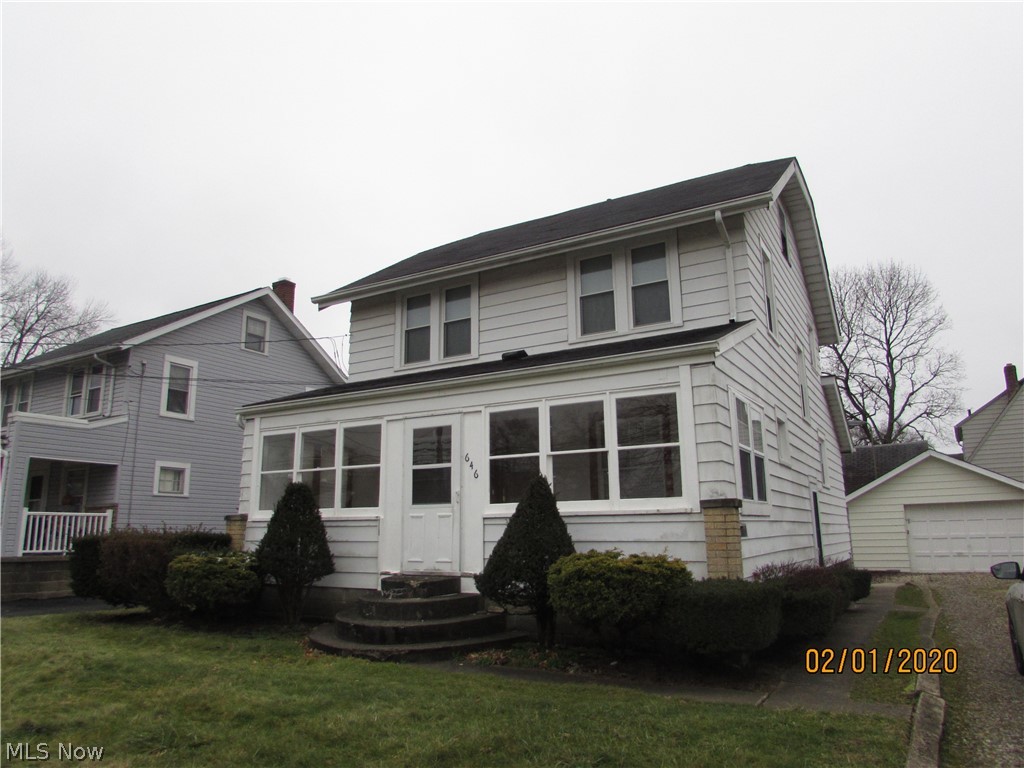 Charming colonial in the heart of North hill, has newer kitchen, detached one car garage, rear deck, formal dining room, spacious livingroom, and 3 bedrooms.
Home has some newer windows, central air and recent updated electrical panel. This is not a drive by. Call for your appointment today.