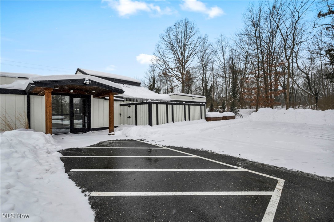 1929 E Royalton Road