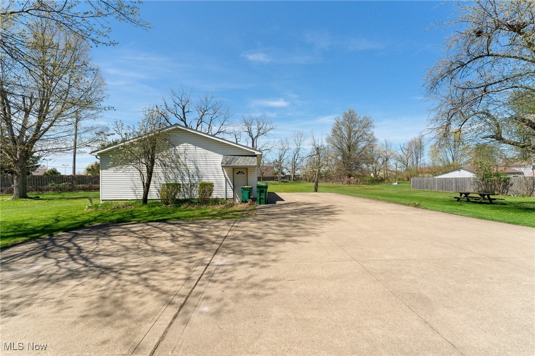7977 Johnnycake Ridge Road, Mentor, Ohio image 31
