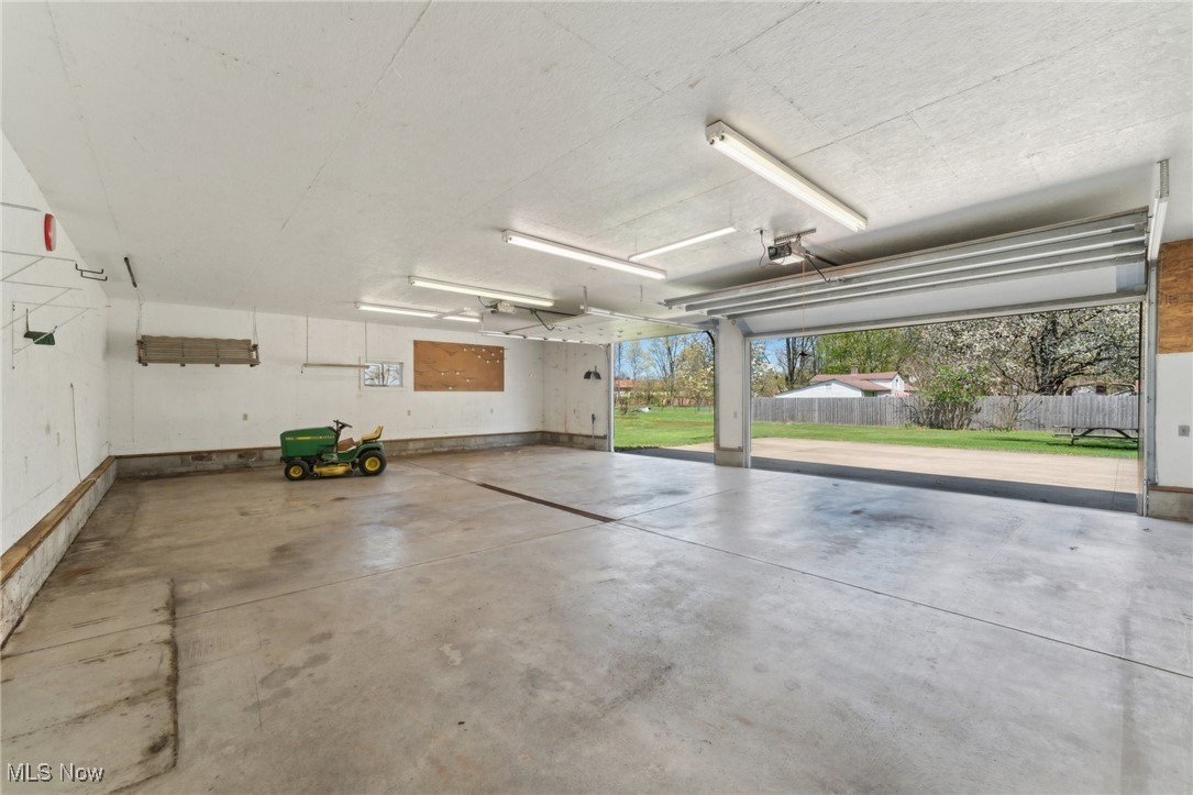 7977 Johnnycake Ridge Road, Mentor, Ohio image 27