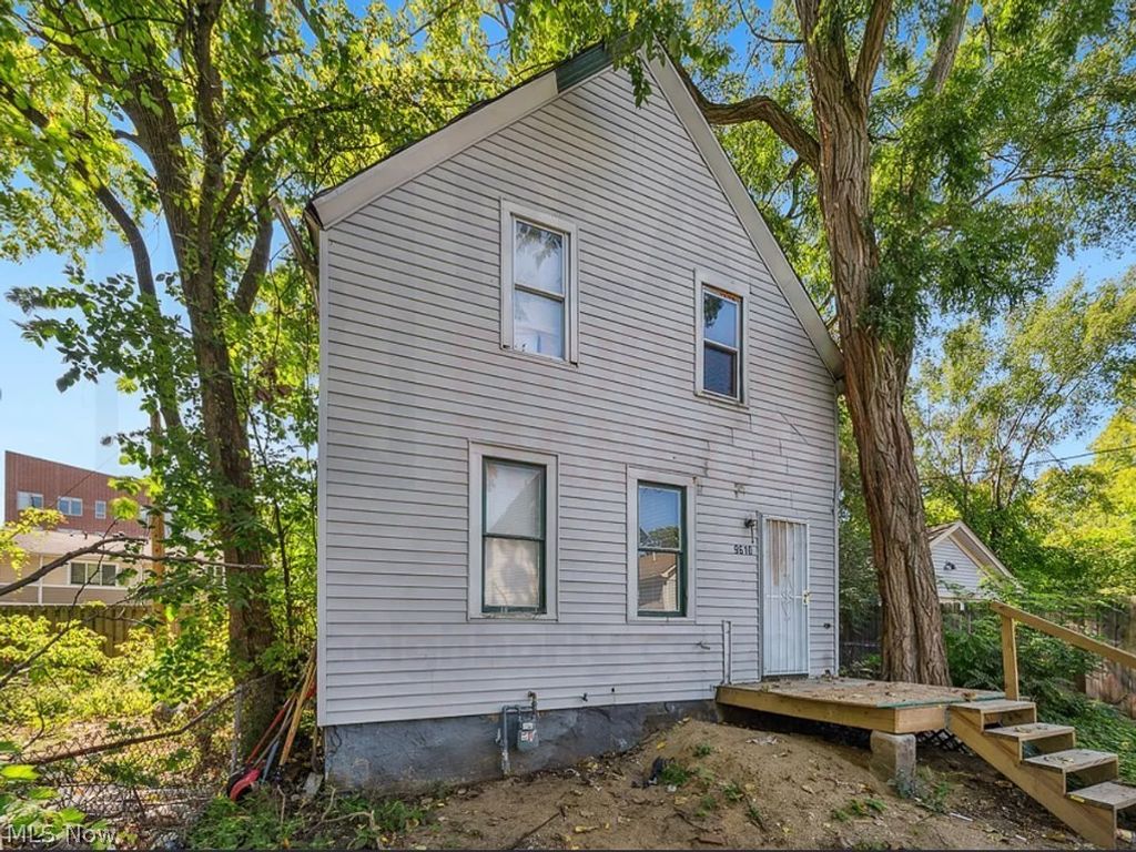 Photo of 9610 Edmunds Avenue, Cleveland, OH 44106 (MLS # 5196478)