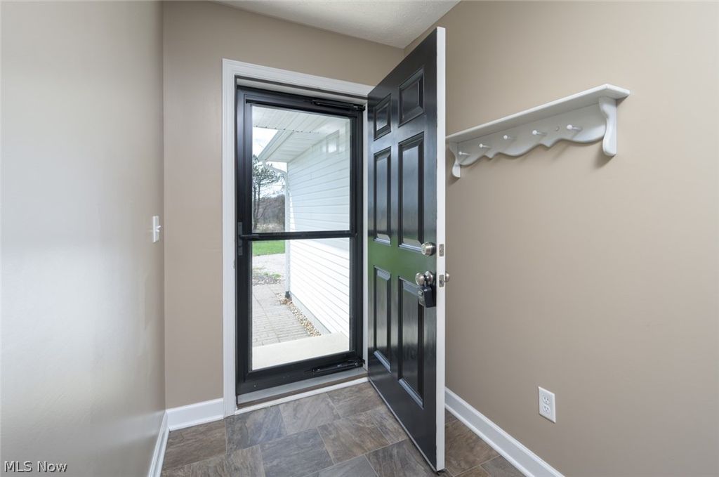 Photo of 4806 State Route 14, Ravenna, OH 44266 (MLS # 5198936)