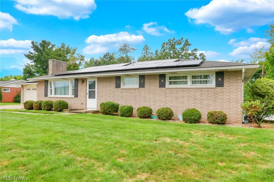1351 Maple Heights Lane