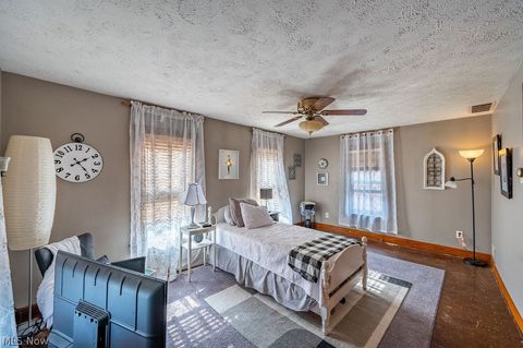 Tiny photo for 708 N 7th Street, Marietta, OH 45750 (MLS # 5198022)