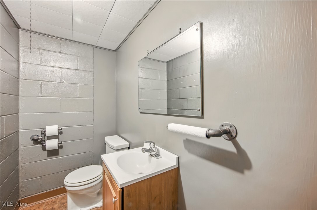 4870 Oak Knoll Drive, Youngstown, Ohio image 43