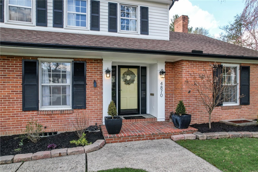 4870 Oak Knoll Drive, Youngstown, Ohio image 4