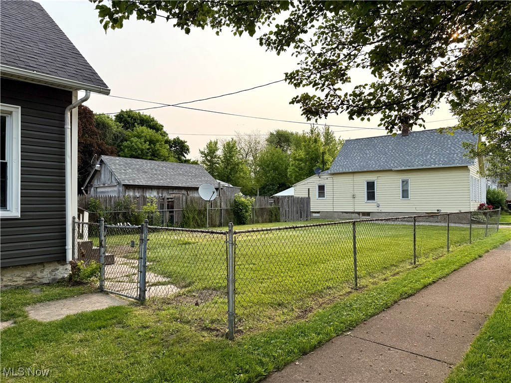 1530 Lindsley Street, Sandusky, Ohio image 3