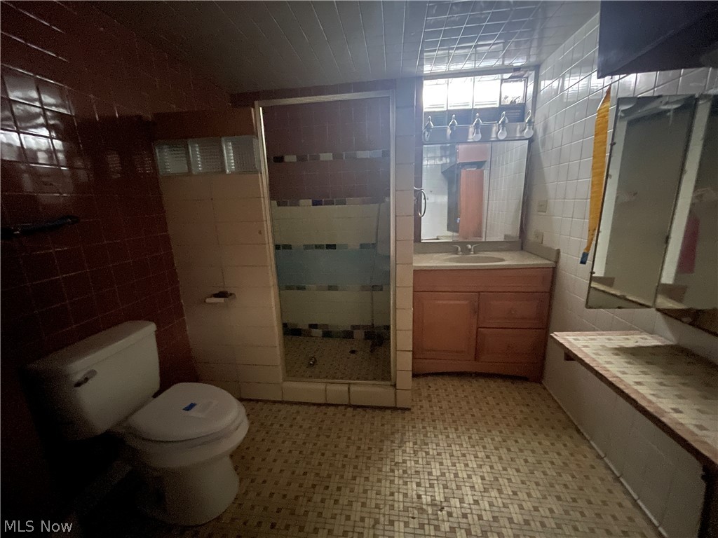 Village/Tiltonsvill - Residential