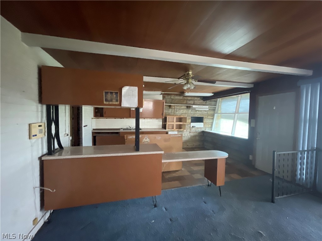 Village/Tiltonsvill - Residential