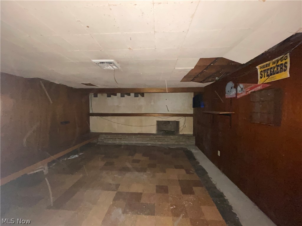 Village/Tiltonsvill - Residential