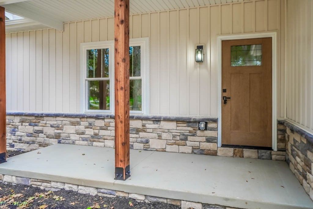 Photo of 13025 Sunset Circle NW, Uniontown, OH 44685 (MLS # 5177028)