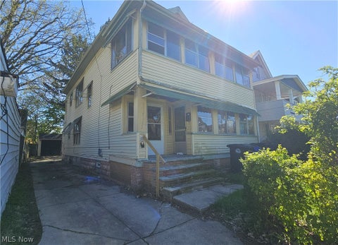 Multifamily For Sale - 11213 Linnet Avenue<br/> Cuyahoga County, Cleveland, OH 44111