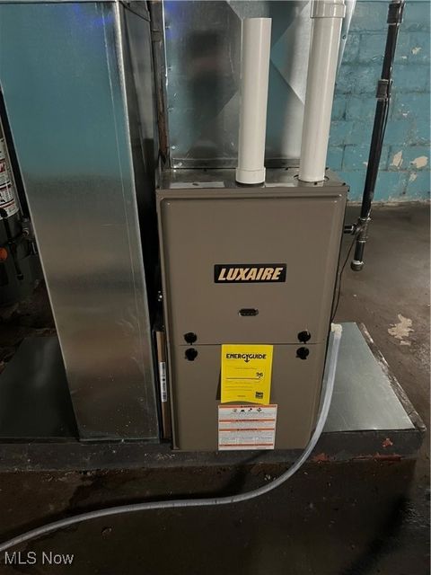 Tiny photo for 328 Marmion Avenue, Youngstown, OH 44507 (MLS # 5177139)