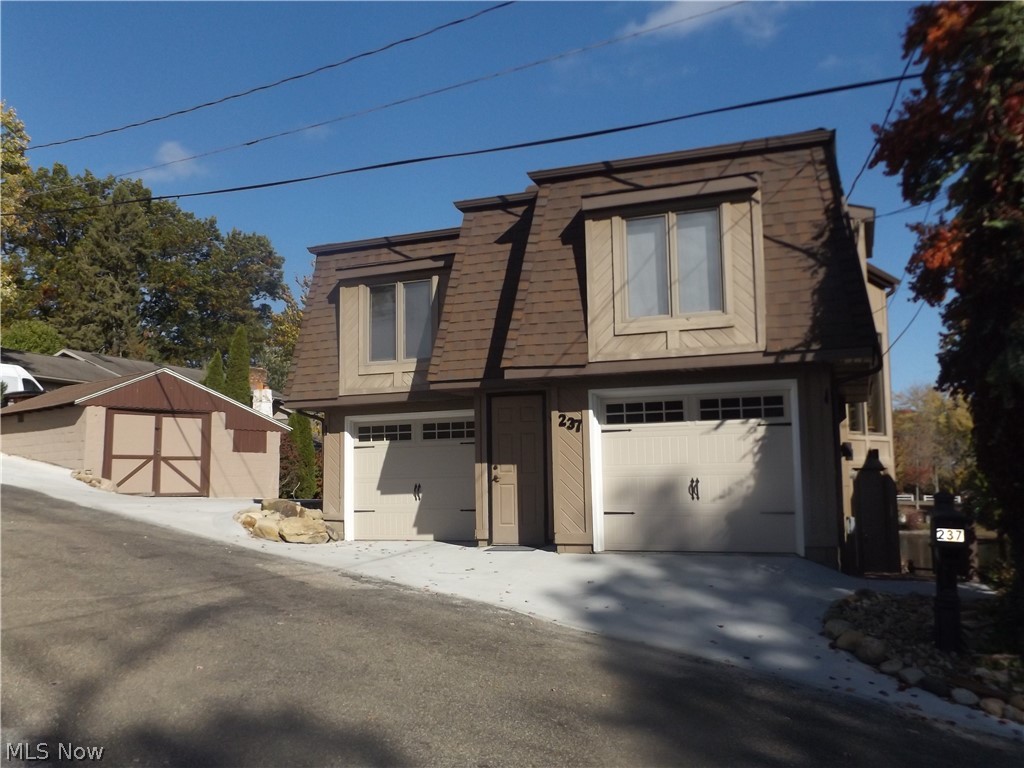 Willowdale Lake - Residential