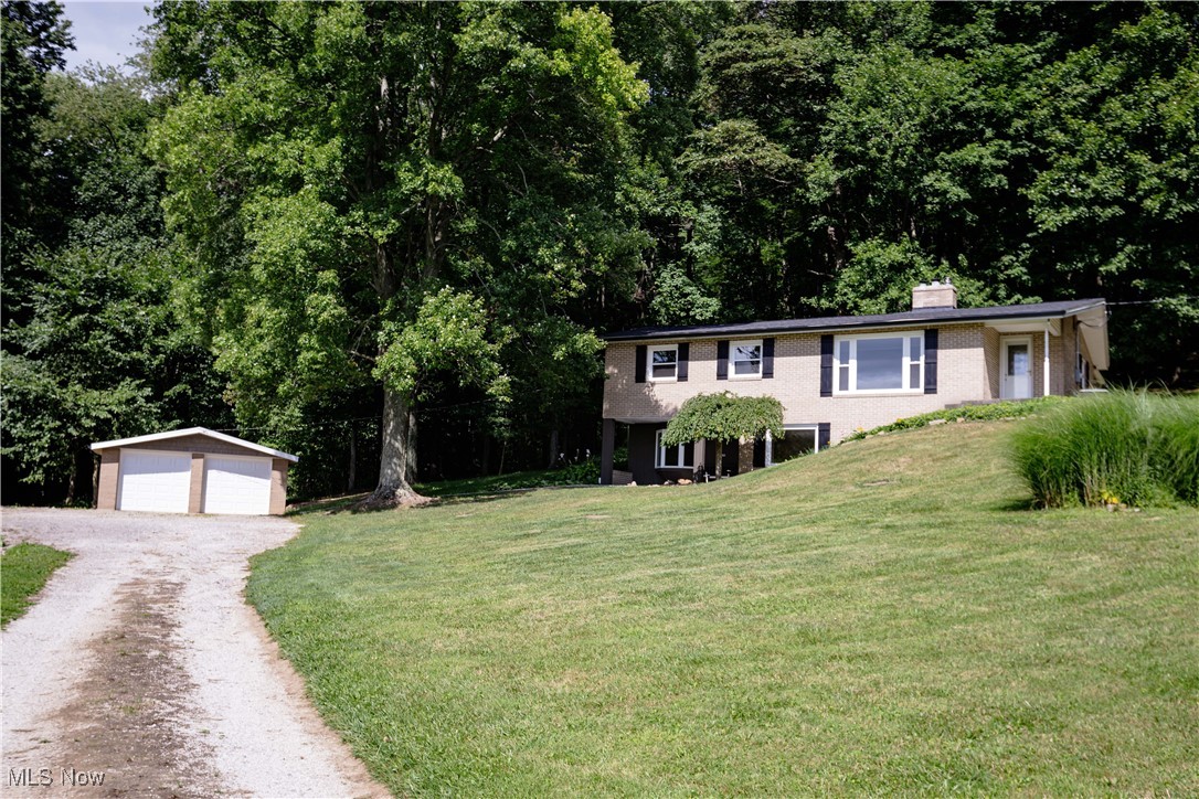 9059 Bachelor Road, Magnolia, Ohio image 1