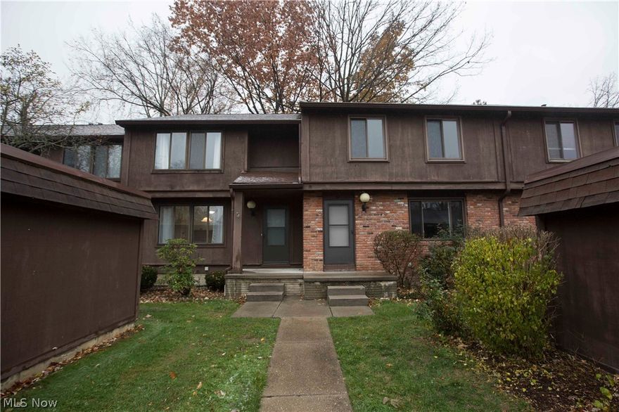 Make yourself at home in this beautifully updated 3 bed, 2 bath condo located in Aurora Shores. Feel like a chef in the newly updated white kitchen with stainless steel range and microwave, enjoy beautiful neutral laminate flooring throughout, updated bathrooms with new sinks and faucets, new tiling in full bath, new light fixtures, and the luxury of not having to worry about extensive outdoor maintenance. As an added bonus, there is a large basement which offers the perfect opportunity to create an additional entertaining space. Residents of Aurora Shores have access to the lake, boat docks, sports courts and fields, pools, the Metro Parks, and community events. Sellers are replacing window glass where needed and the condos are slated for exterior upgrades including vinyl siding for no additional resident assessment.