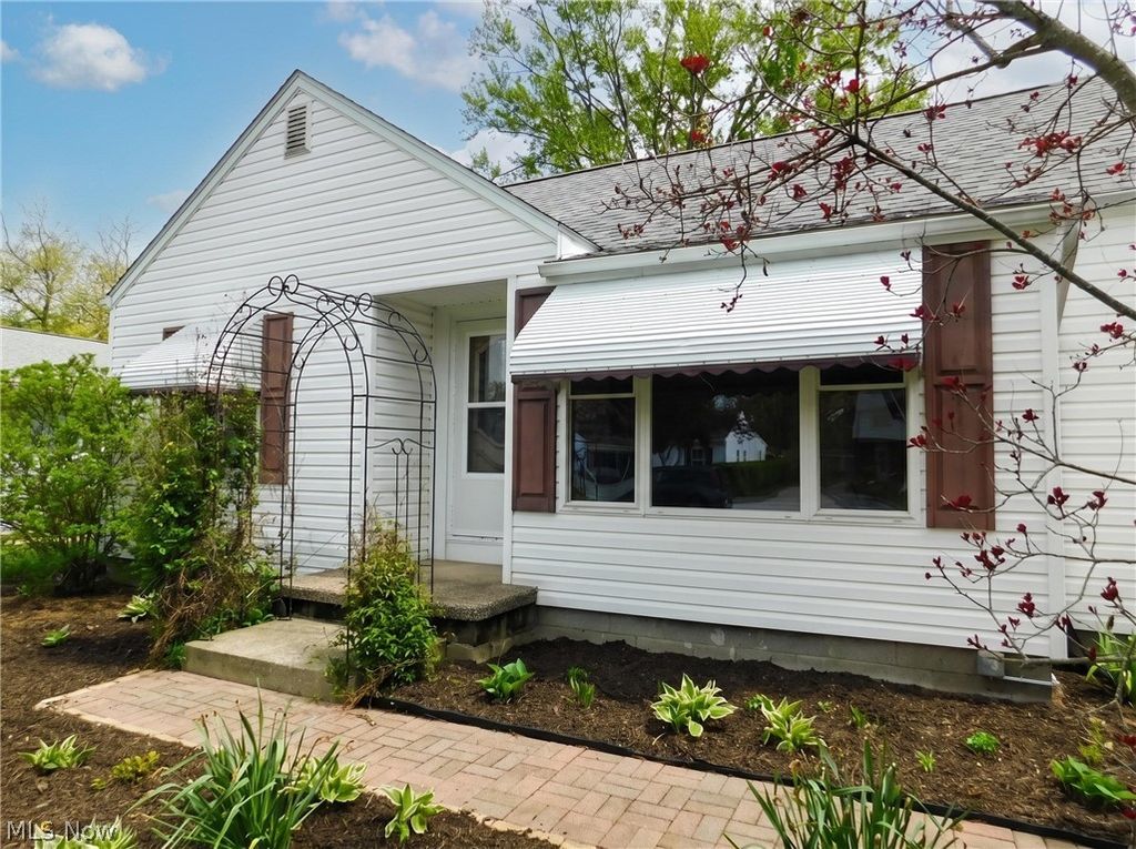 Photo of 4763 Belle Meadow Road, Mentor, OH 44060 (MLS # 5204157)