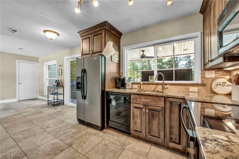 Tiny photo for 23111 Lincolnshire Drive, Bay Village, OH 44140 (MLS # 5255494)