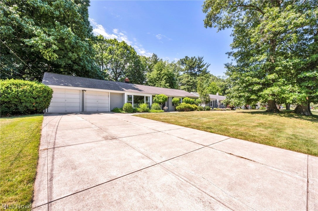 23111 Lincolnshire Drive
