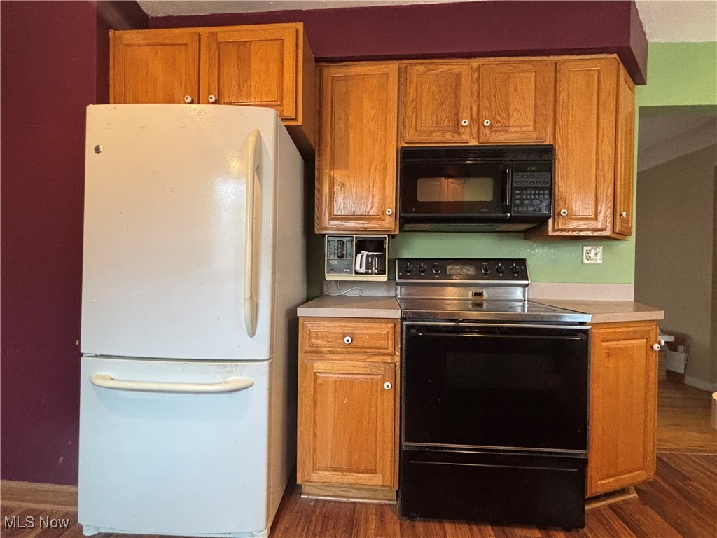310 Lloyd Road, Euclid, Ohio image 3