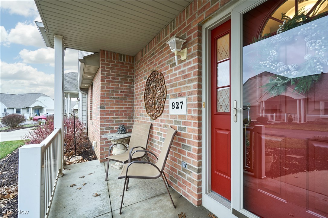 827 Cartier Drive, Canal Fulton, Ohio image 2