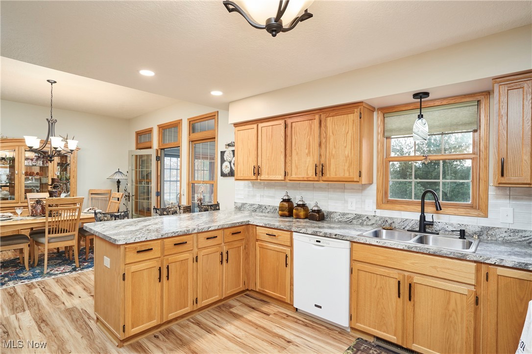 827 Cartier Drive, Canal Fulton, Ohio image 7