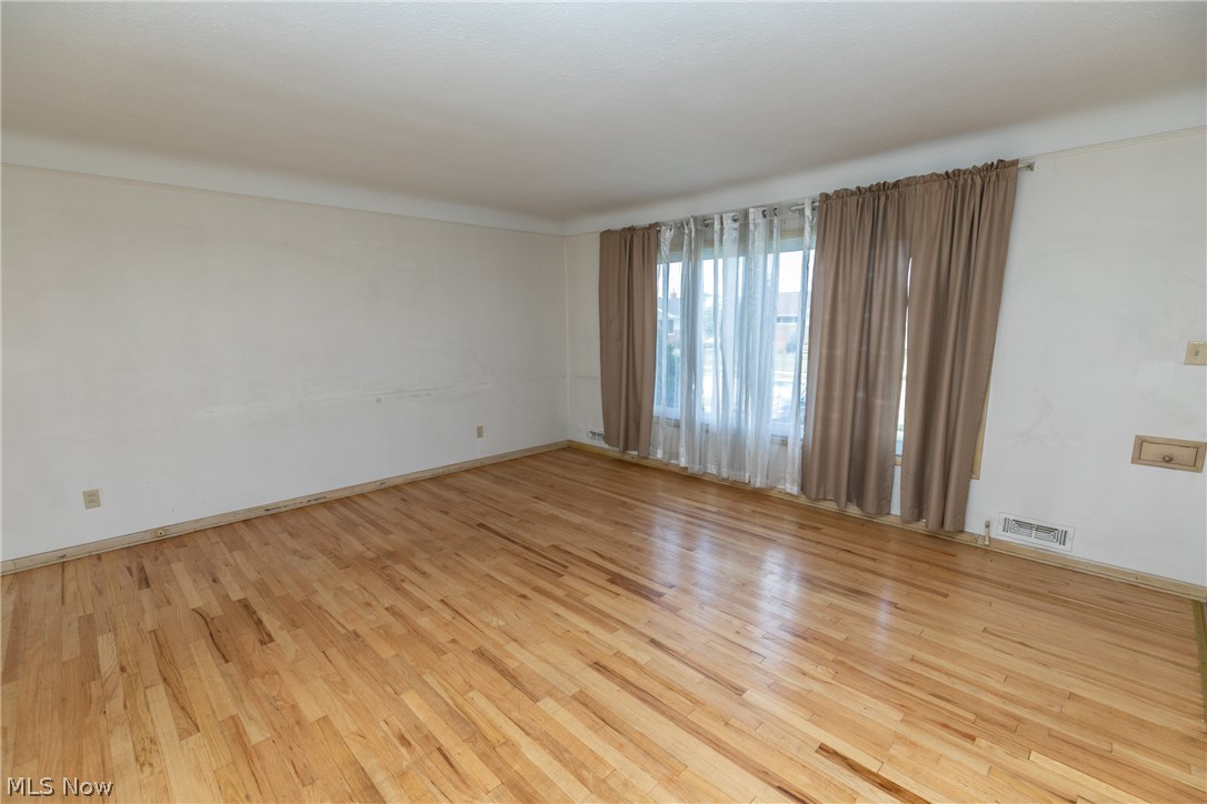 Seven Hills Prop Inc 02 - Residential