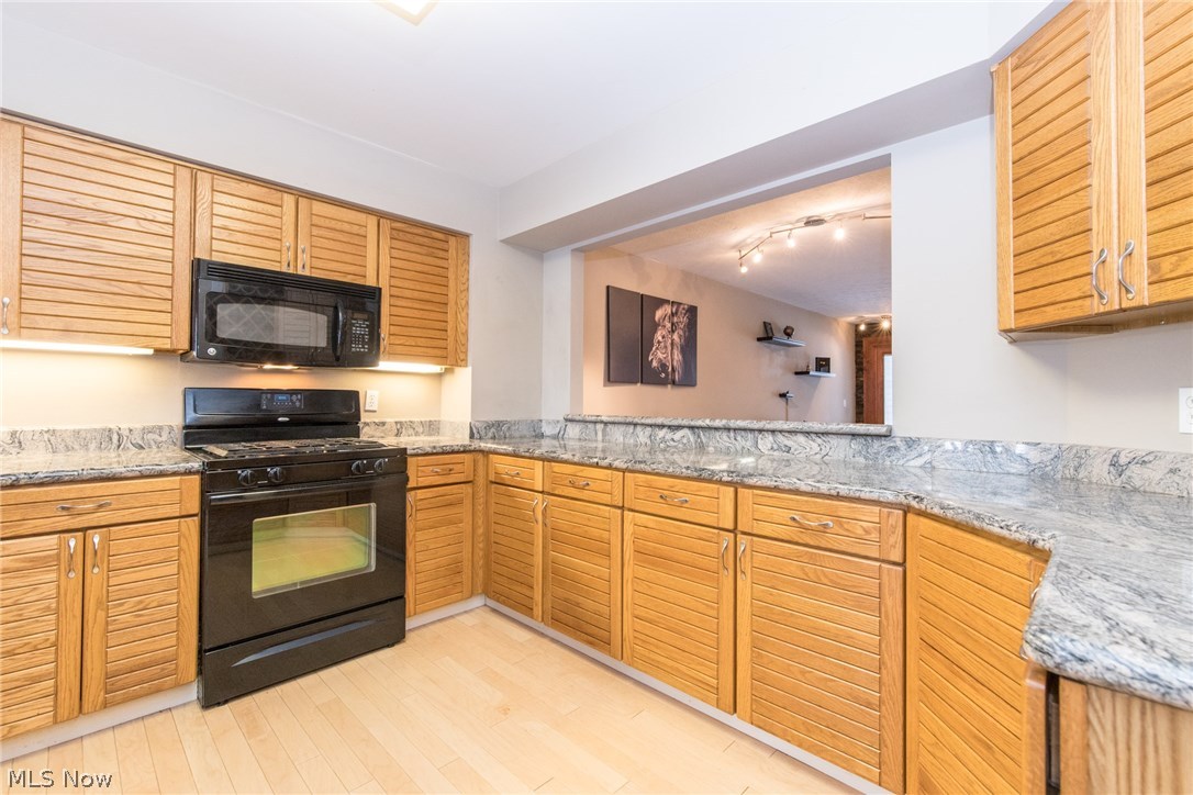 Woodhawk Club Condo - Residential