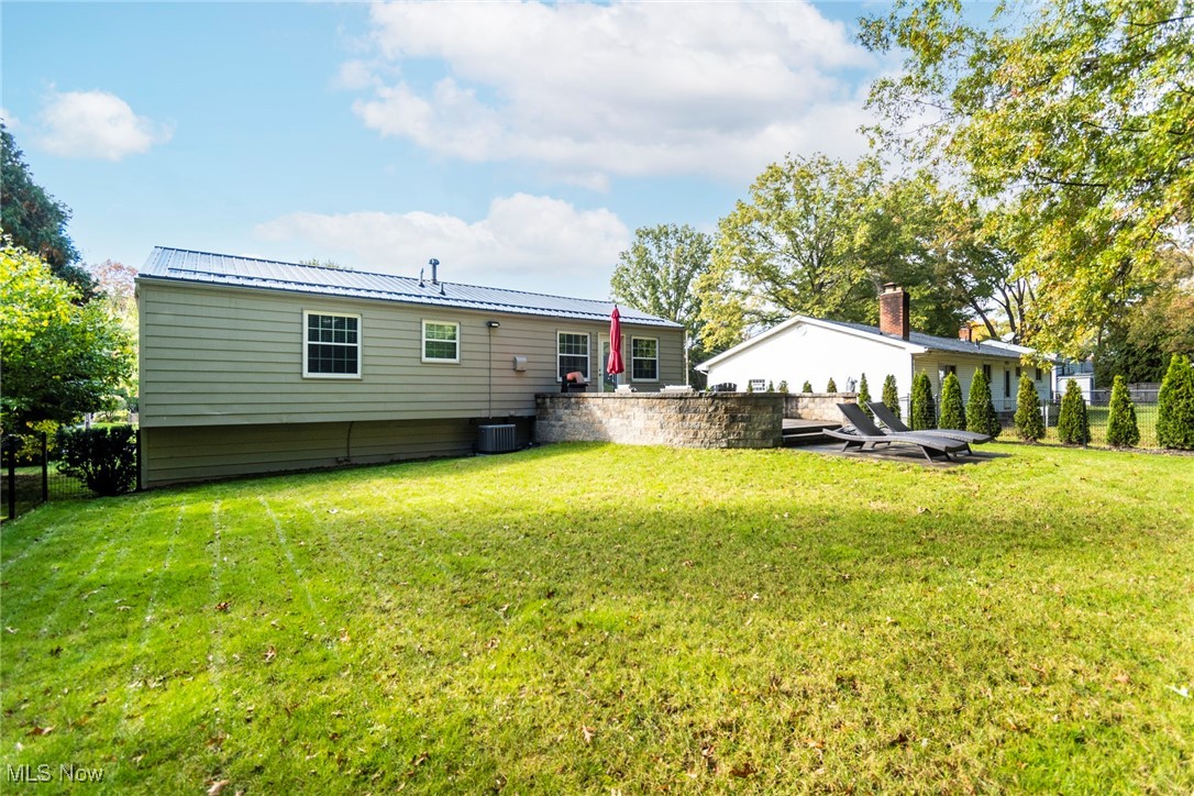 1358 Cranbrook Drive, Warren, Ohio image 34