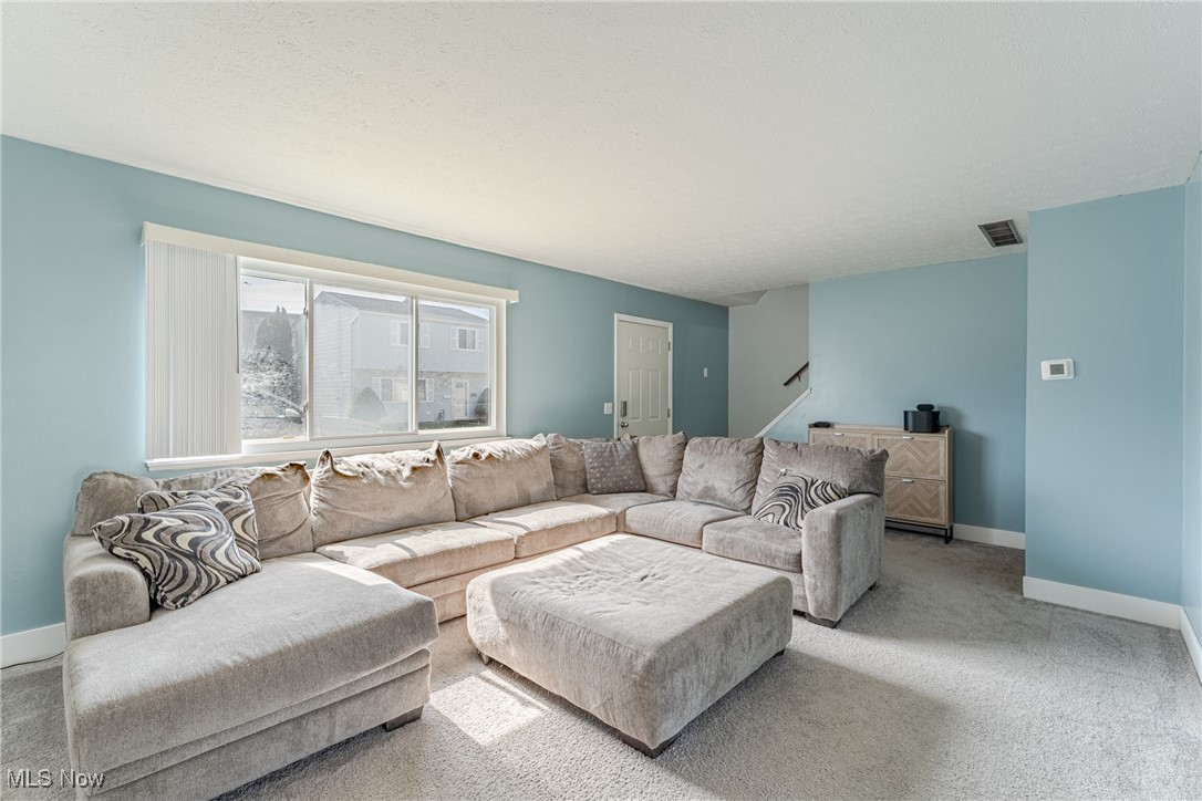 159 Parkway Drive, Eastlake, Ohio image 4