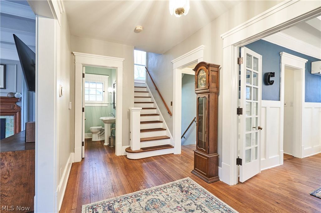 Photo of 100 Mayfield Avenue, Akron, OH 44313 (MLS # 5192332)