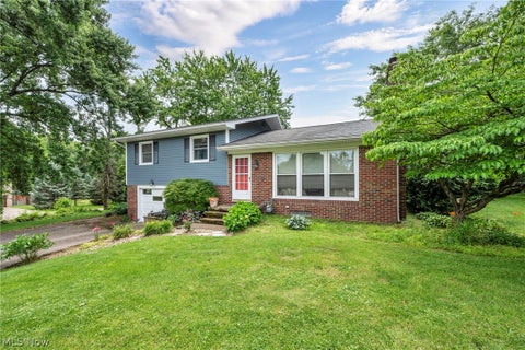 Tiny photo for 12880 Sunset Circle NW, Uniontown, OH 44685 (MLS # 5220788)