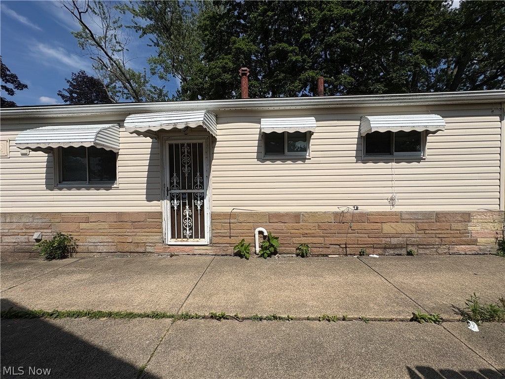 908 Clifford Avenue