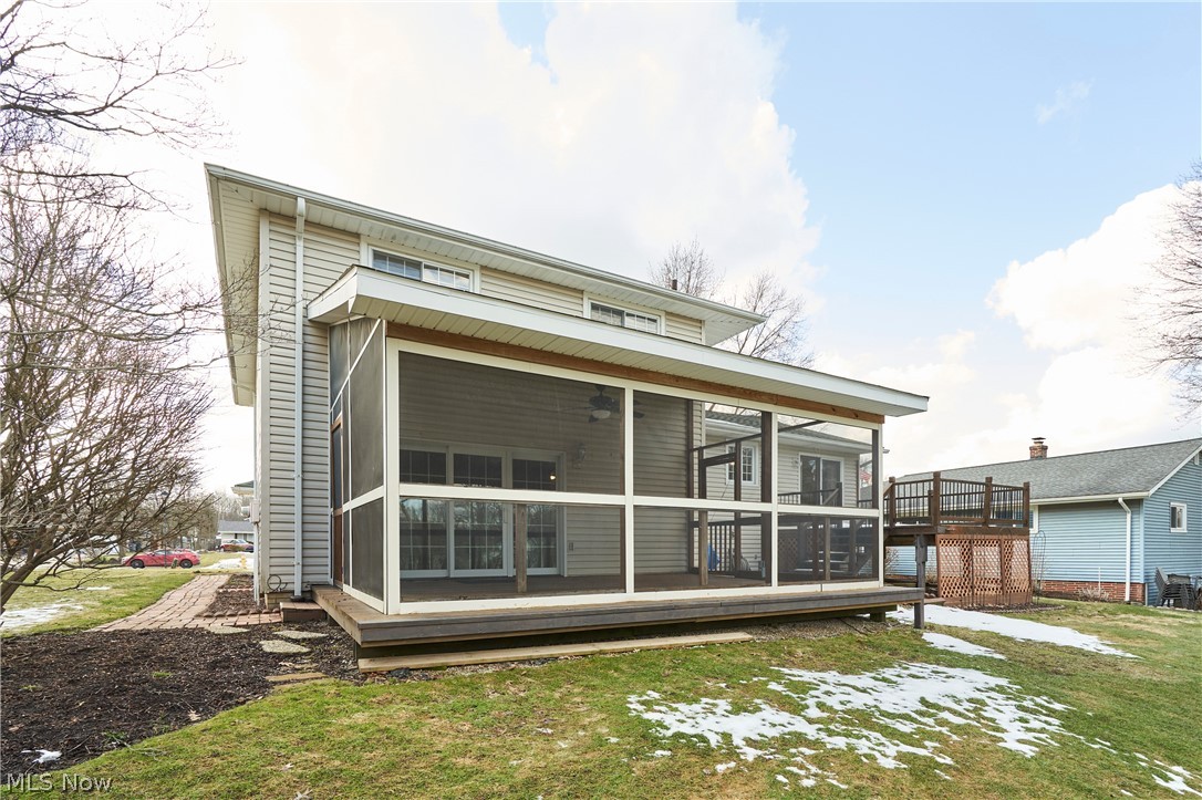 Cadillac Land Cos Huntington - Residential