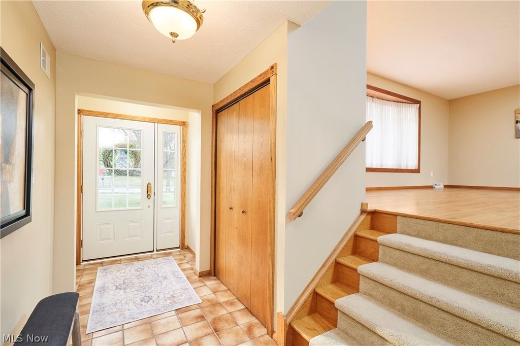 Photo of 6403 Huntington Drive, Solon, OH 44139 (MLS # 5190328)