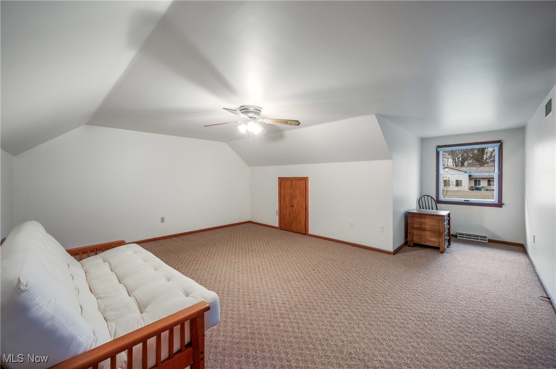 2211 Tanglewood Drive, Salem, Ohio image 35