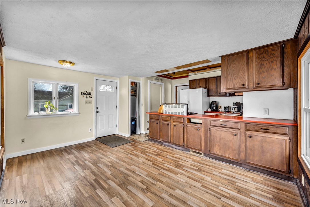 229 Prairie Drive, Akron, Ohio image 11