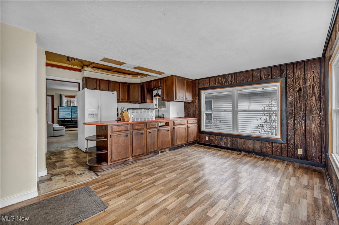 229 Prairie Drive, Akron, Ohio image 12