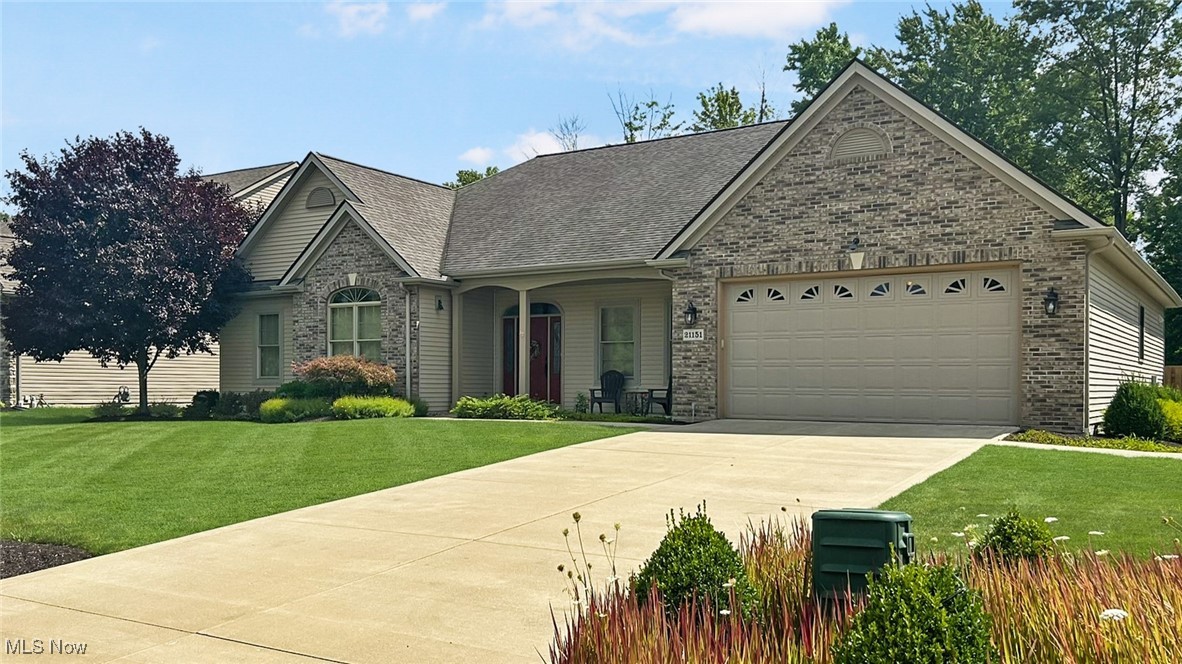 21151 Castlewood Drive, Strongsville, Ohio image 1