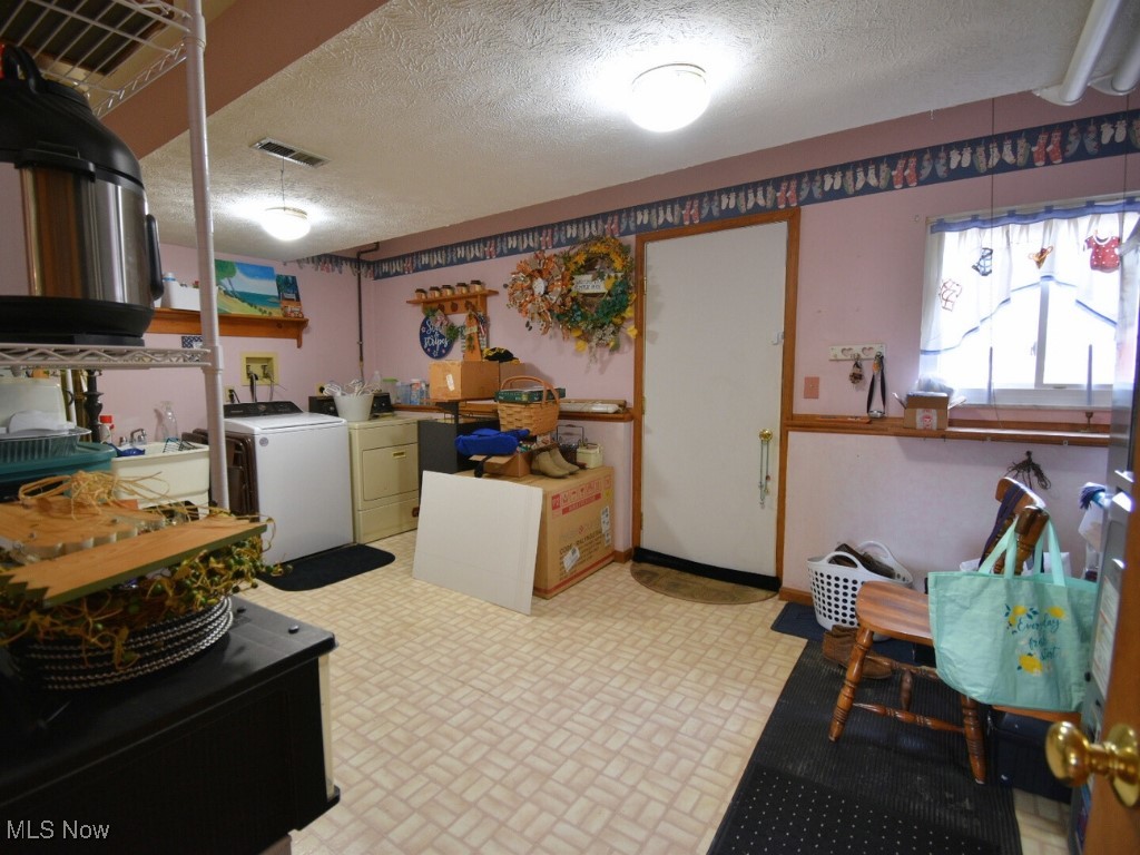 2665 Larchview Drive, Perry, Ohio image 31