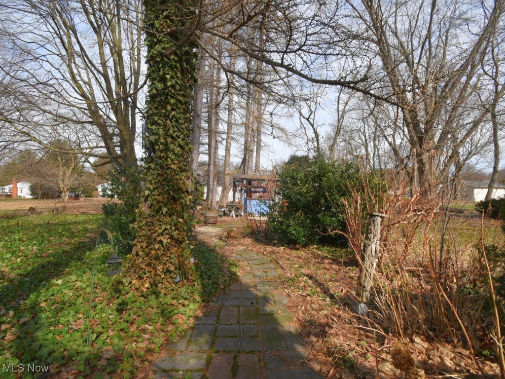 2665 Larchview Drive, Perry, Ohio image 40