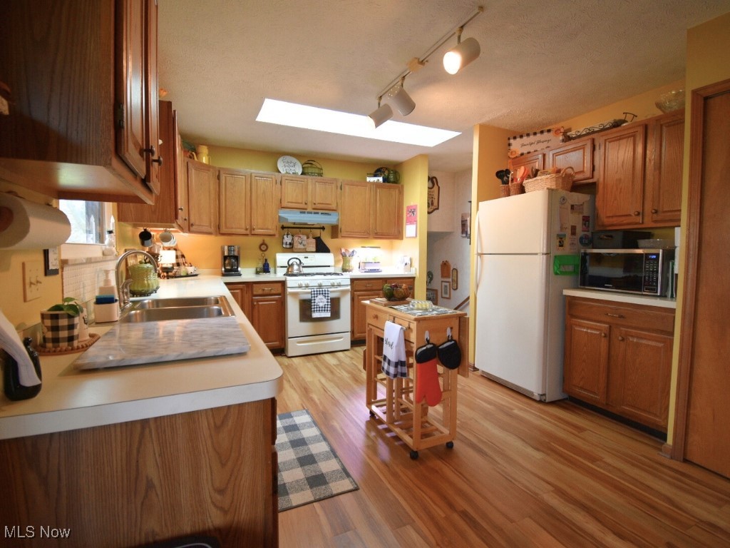 2665 Larchview Drive, Perry, Ohio image 17